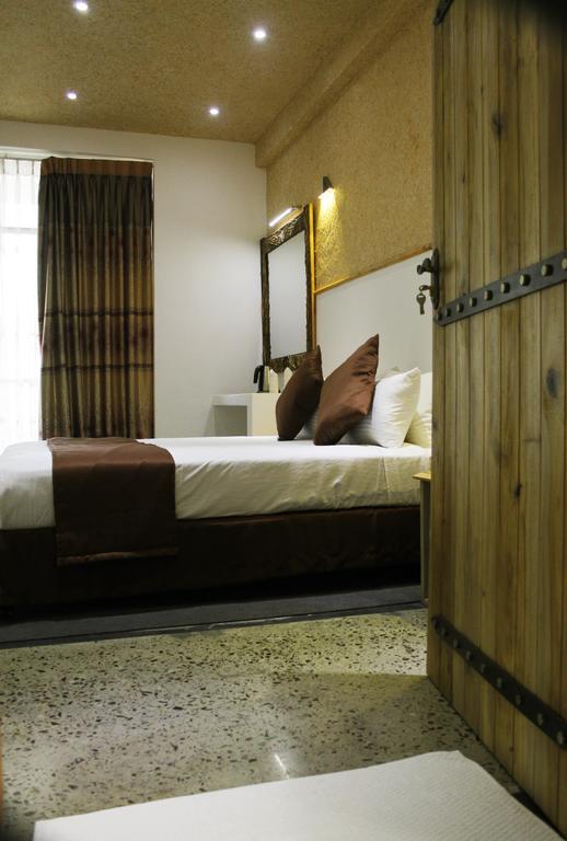 The Tenth Hotel Ella Bilik gambar